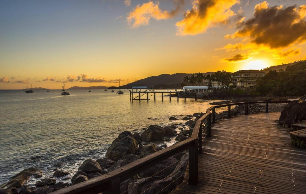 Mandalay Escape, Seclusion & Serenity With A Pool Airlie Beach Exteriör bild
