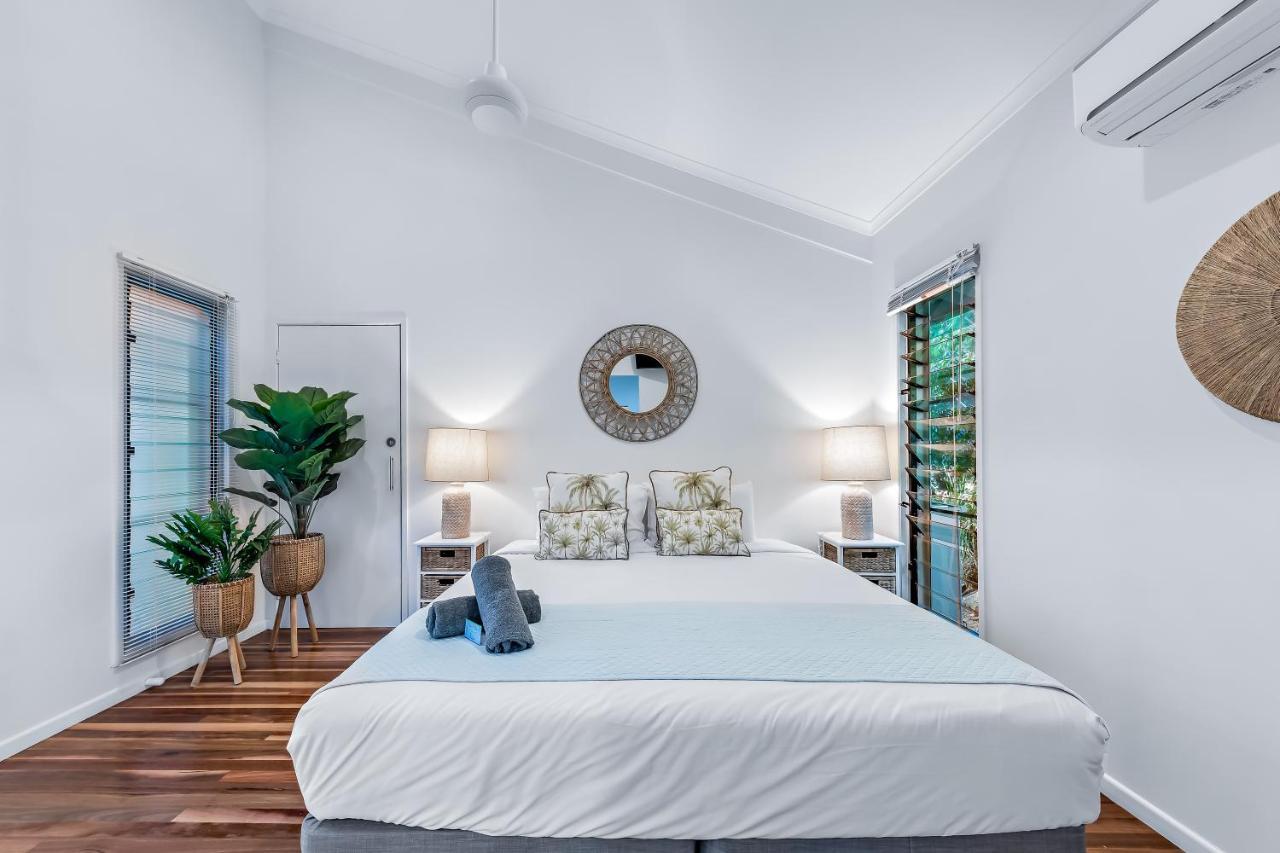 Mandalay Escape, Seclusion & Serenity With A Pool Airlie Beach Exteriör bild