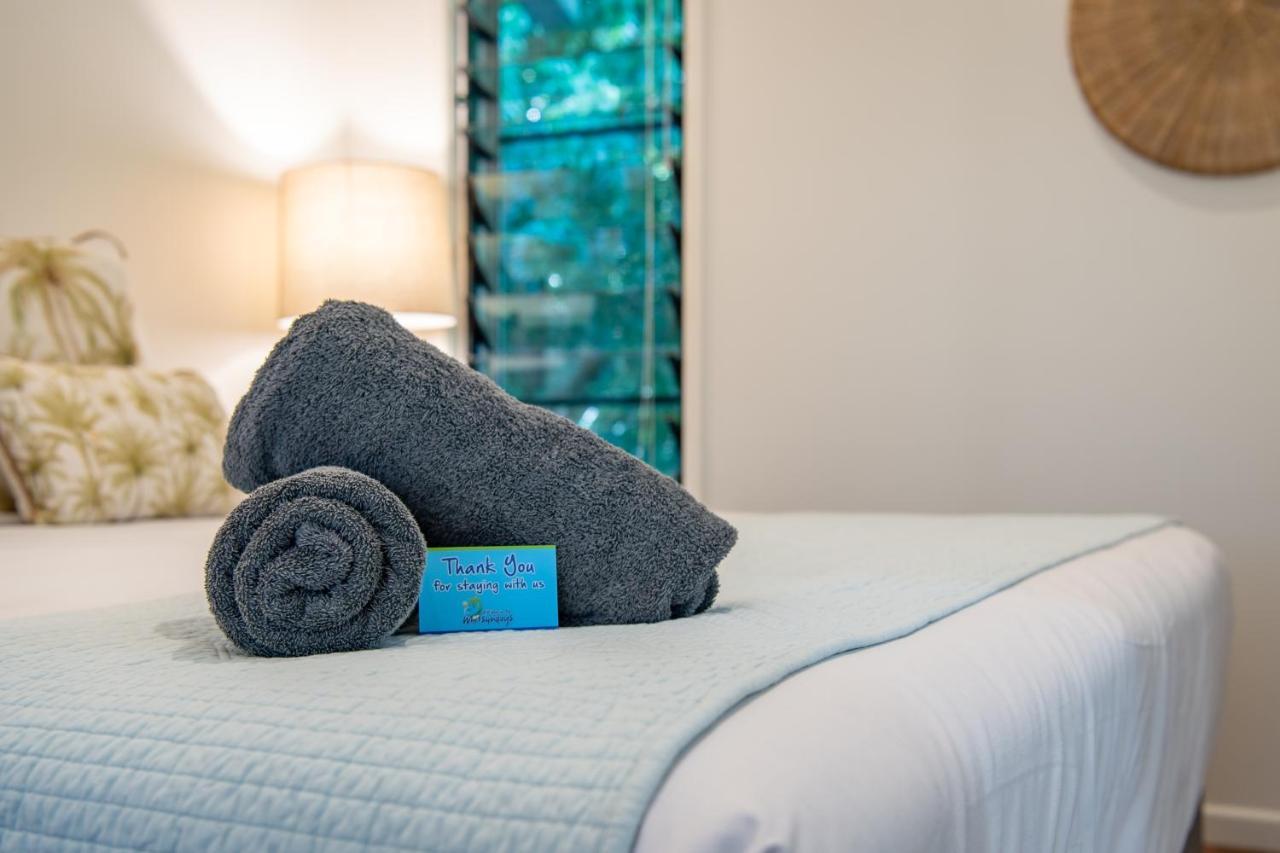Mandalay Escape, Seclusion & Serenity With A Pool Airlie Beach Exteriör bild