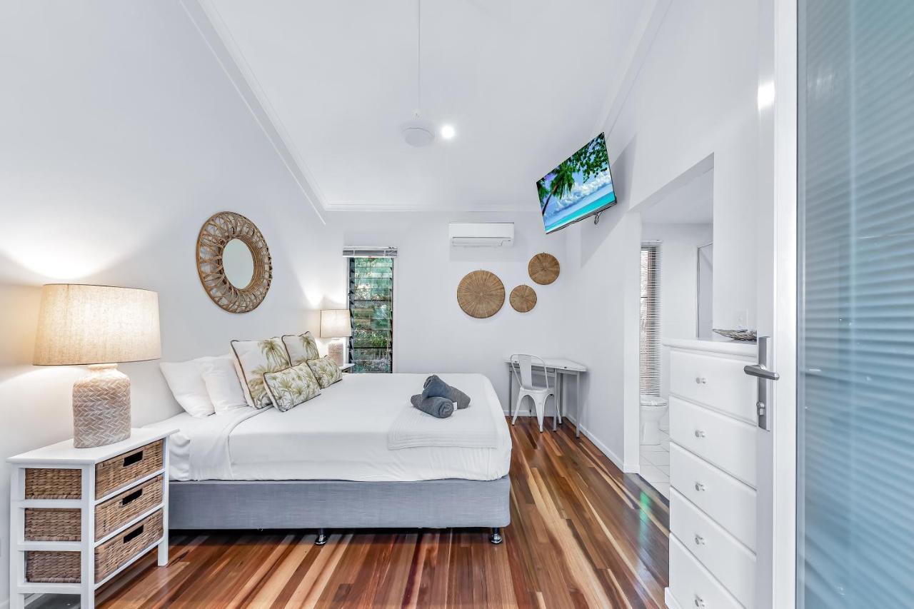Mandalay Escape, Seclusion & Serenity With A Pool Airlie Beach Exteriör bild