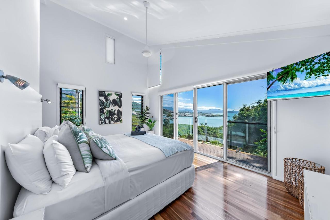 Mandalay Escape, Seclusion & Serenity With A Pool Airlie Beach Exteriör bild