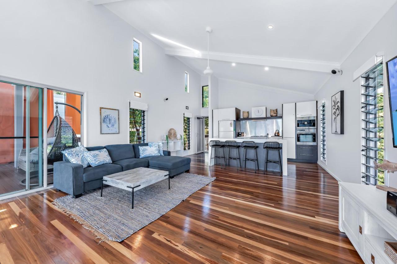 Mandalay Escape, Seclusion & Serenity With A Pool Airlie Beach Exteriör bild