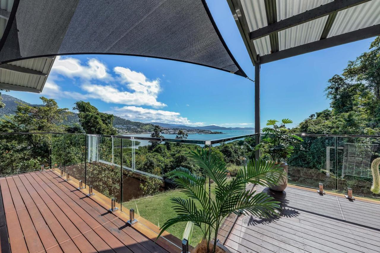 Mandalay Escape, Seclusion & Serenity With A Pool Airlie Beach Exteriör bild