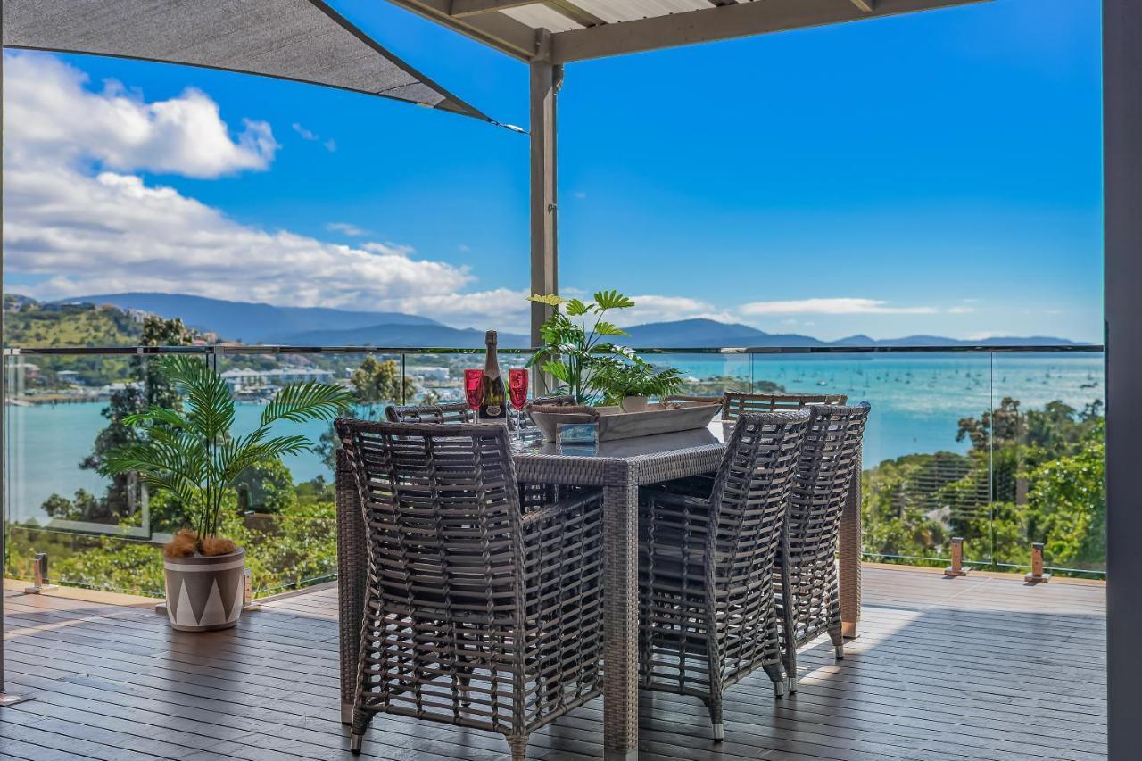 Mandalay Escape, Seclusion & Serenity With A Pool Airlie Beach Exteriör bild