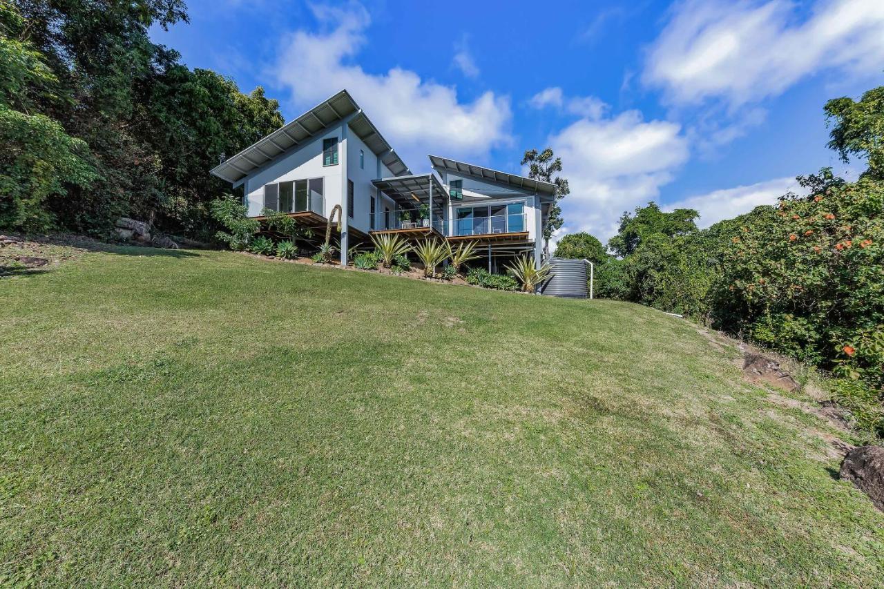 Mandalay Escape, Seclusion & Serenity With A Pool Airlie Beach Exteriör bild