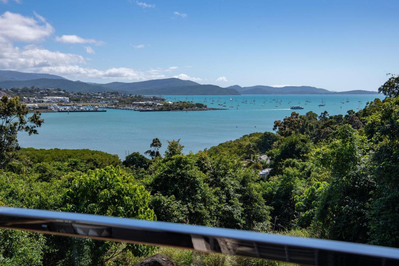 Mandalay Escape, Seclusion & Serenity With A Pool Airlie Beach Exteriör bild