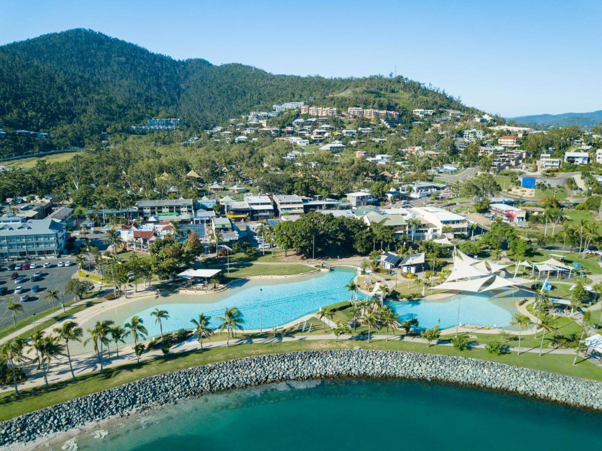 Mandalay Escape, Seclusion & Serenity With A Pool Airlie Beach Exteriör bild